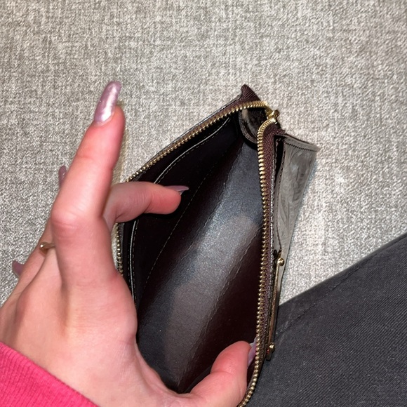 Authentic Louis Vuitton Wallet - Picture 4 of 5